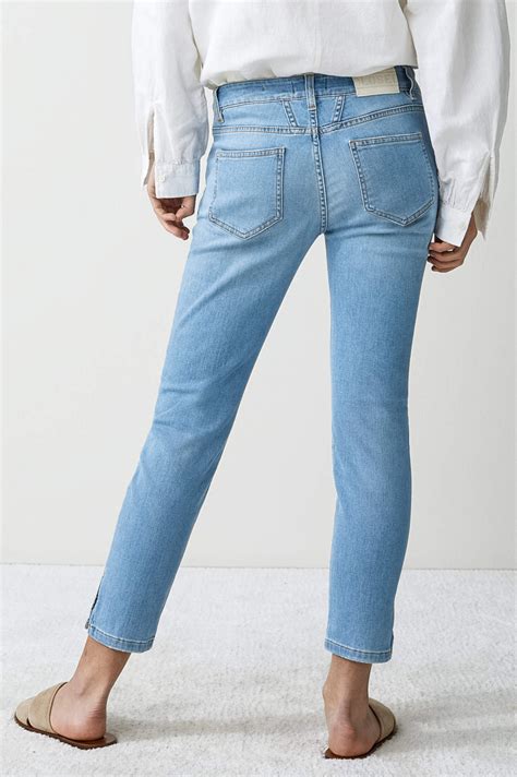 closed jeans